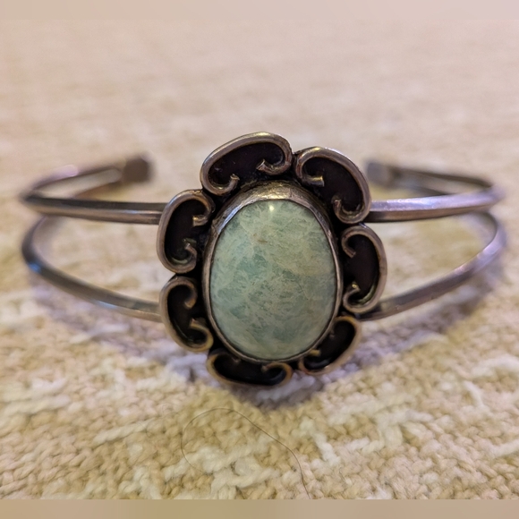 Gorgeous Vintage Sterling Silver Aquamarine Gemstone Cuff - Picture 2 of 3